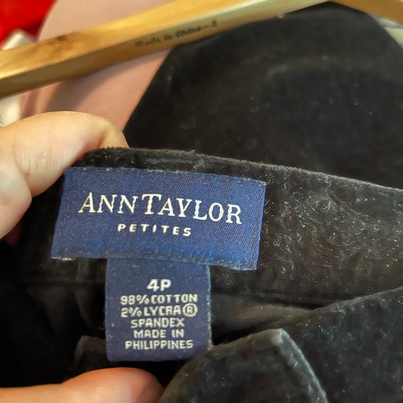 Black Velvet Pants size 4P petites - Picture 4 of 4